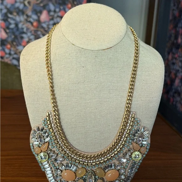 Stella & Dot Gold and Cream Statement Necklace - Picture 1 of 1